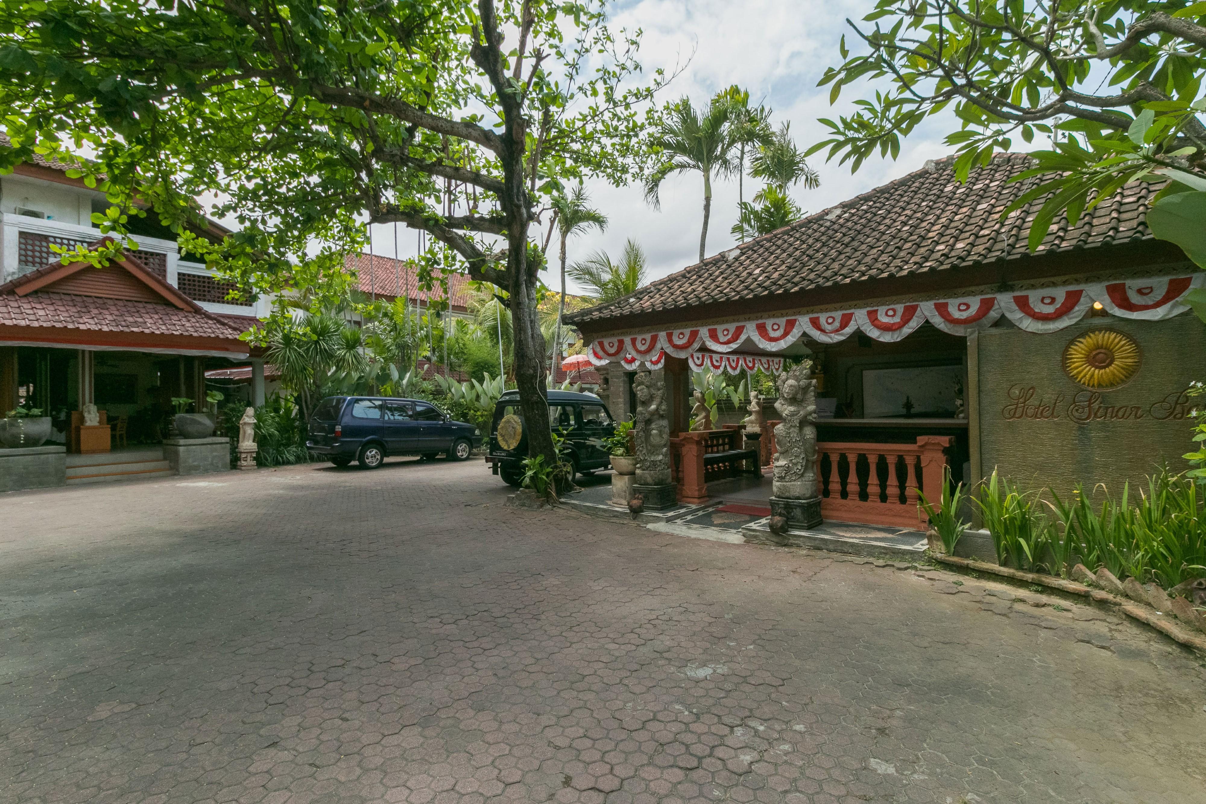 Hotel Sinar Bali Legian Esterno foto