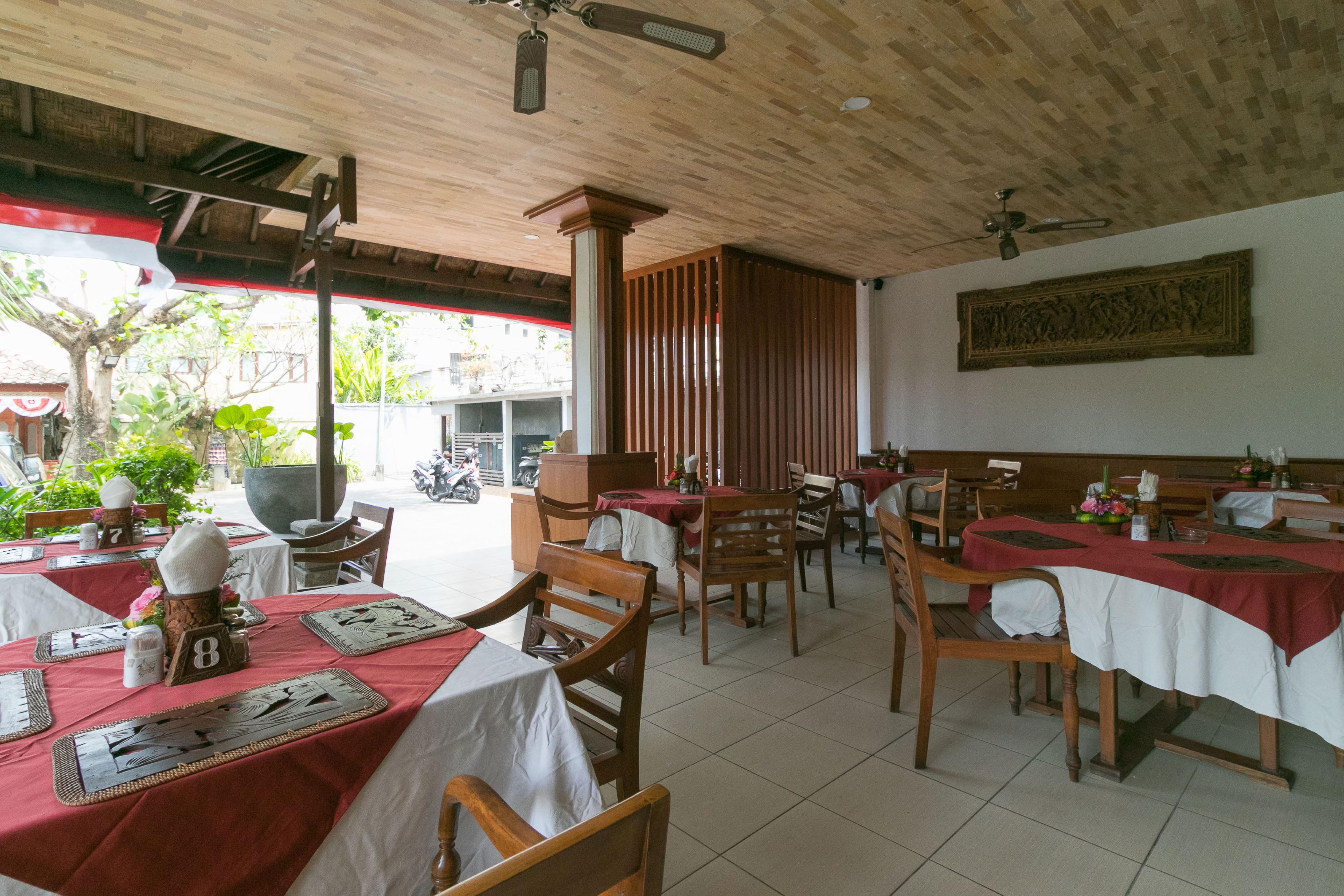 Hotel Sinar Bali Legian Esterno foto