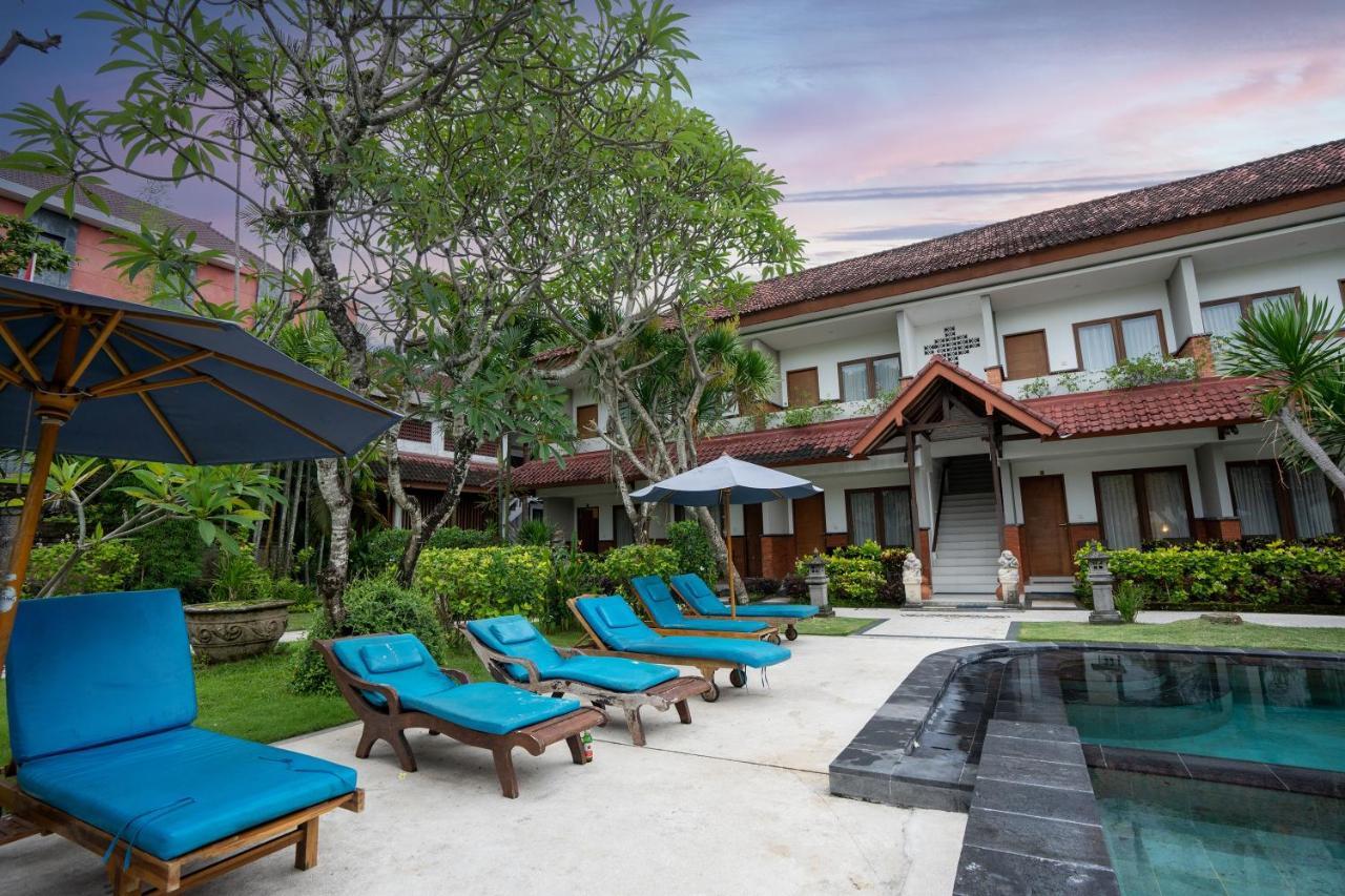 Hotel Sinar Bali Legian Esterno foto