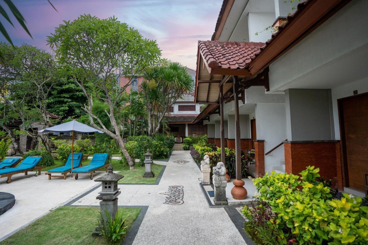 Hotel Sinar Bali Legian Esterno foto