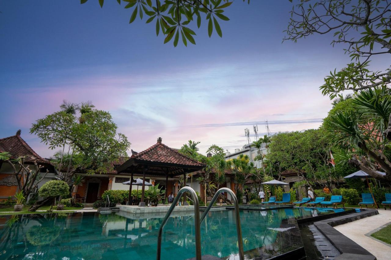 Hotel Sinar Bali Legian Esterno foto