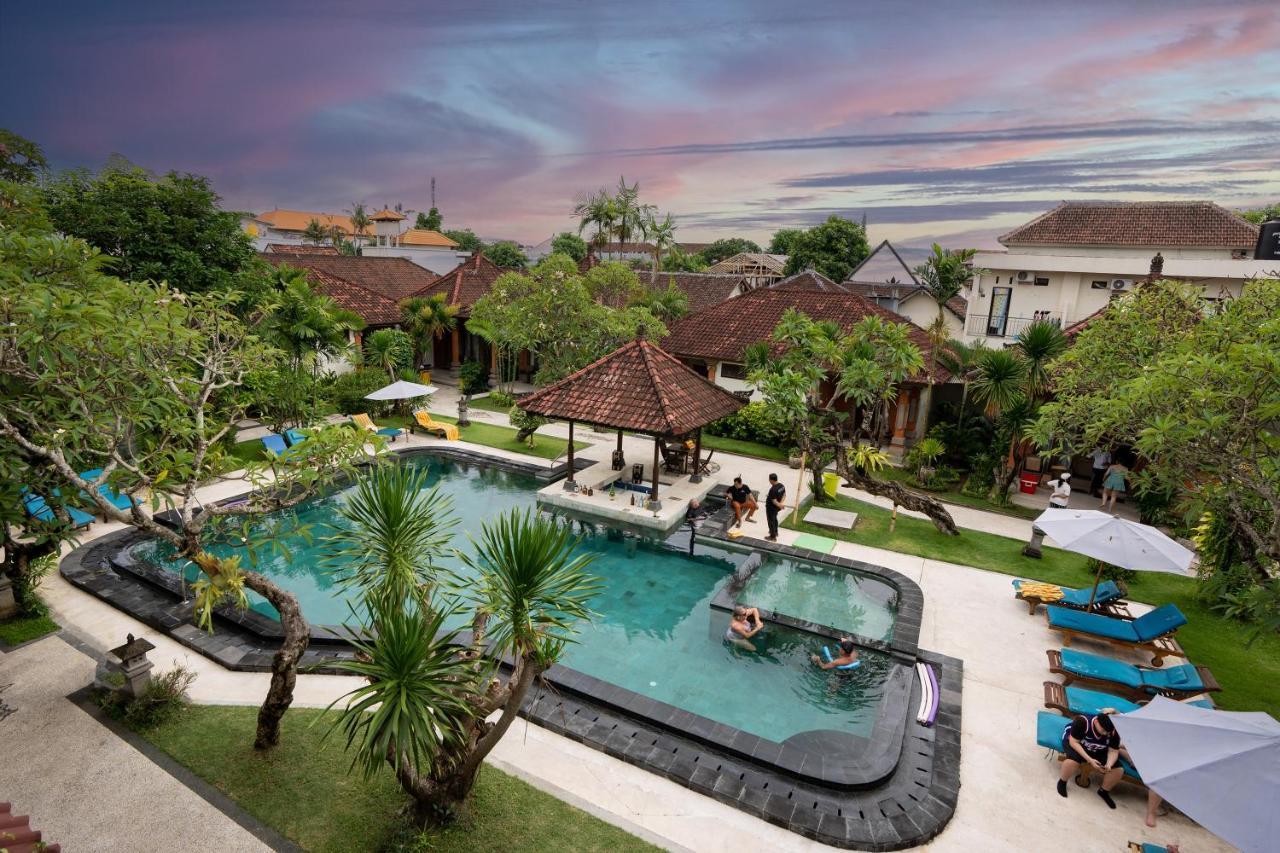 Hotel Sinar Bali Legian Esterno foto