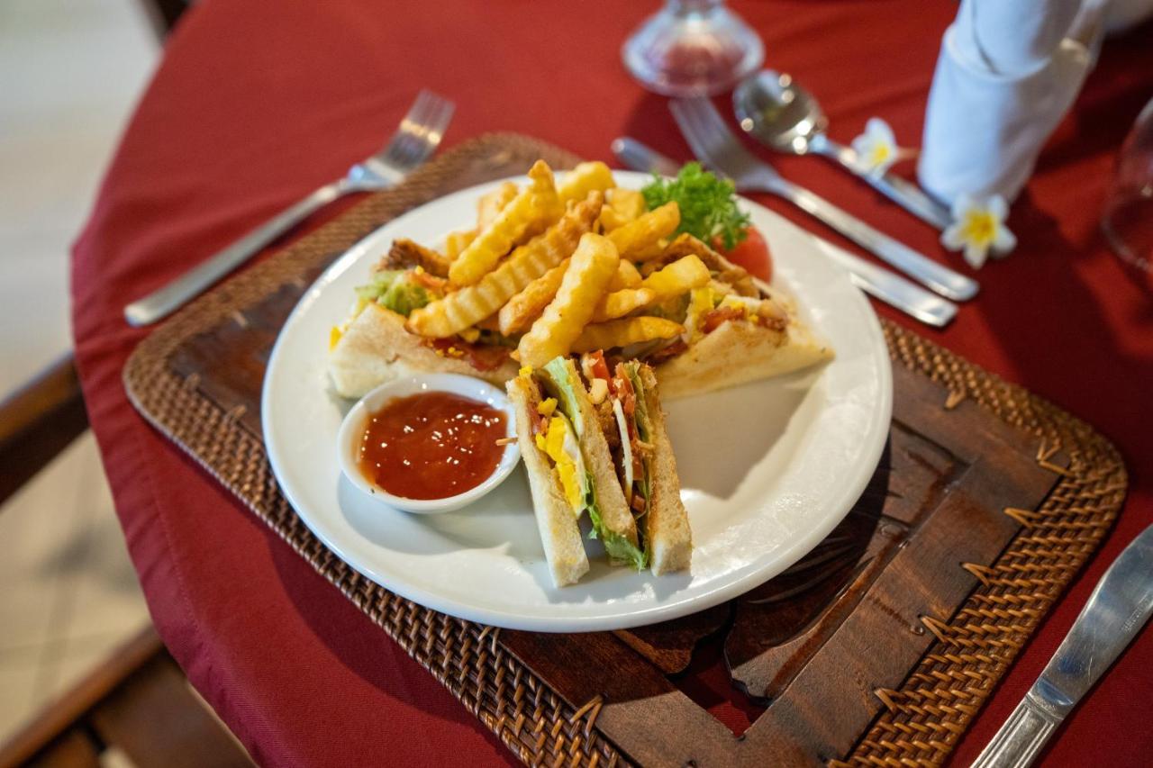 Hotel Sinar Bali Legian Esterno foto