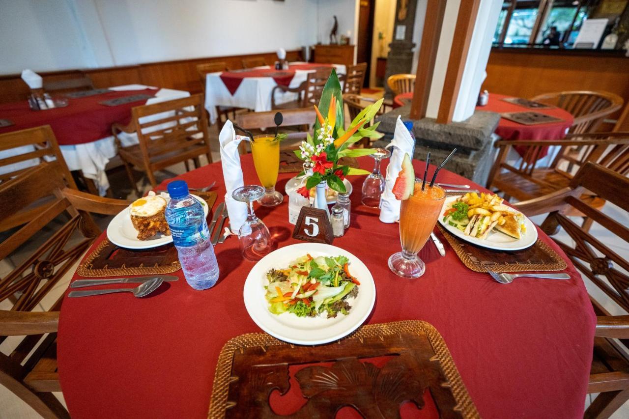 Hotel Sinar Bali Legian Esterno foto