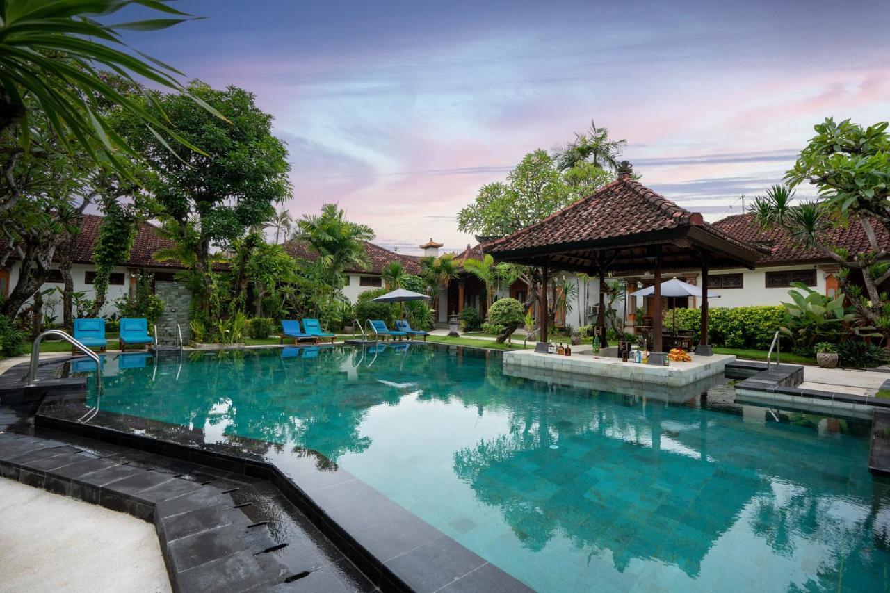 Hotel Sinar Bali Legian Esterno foto