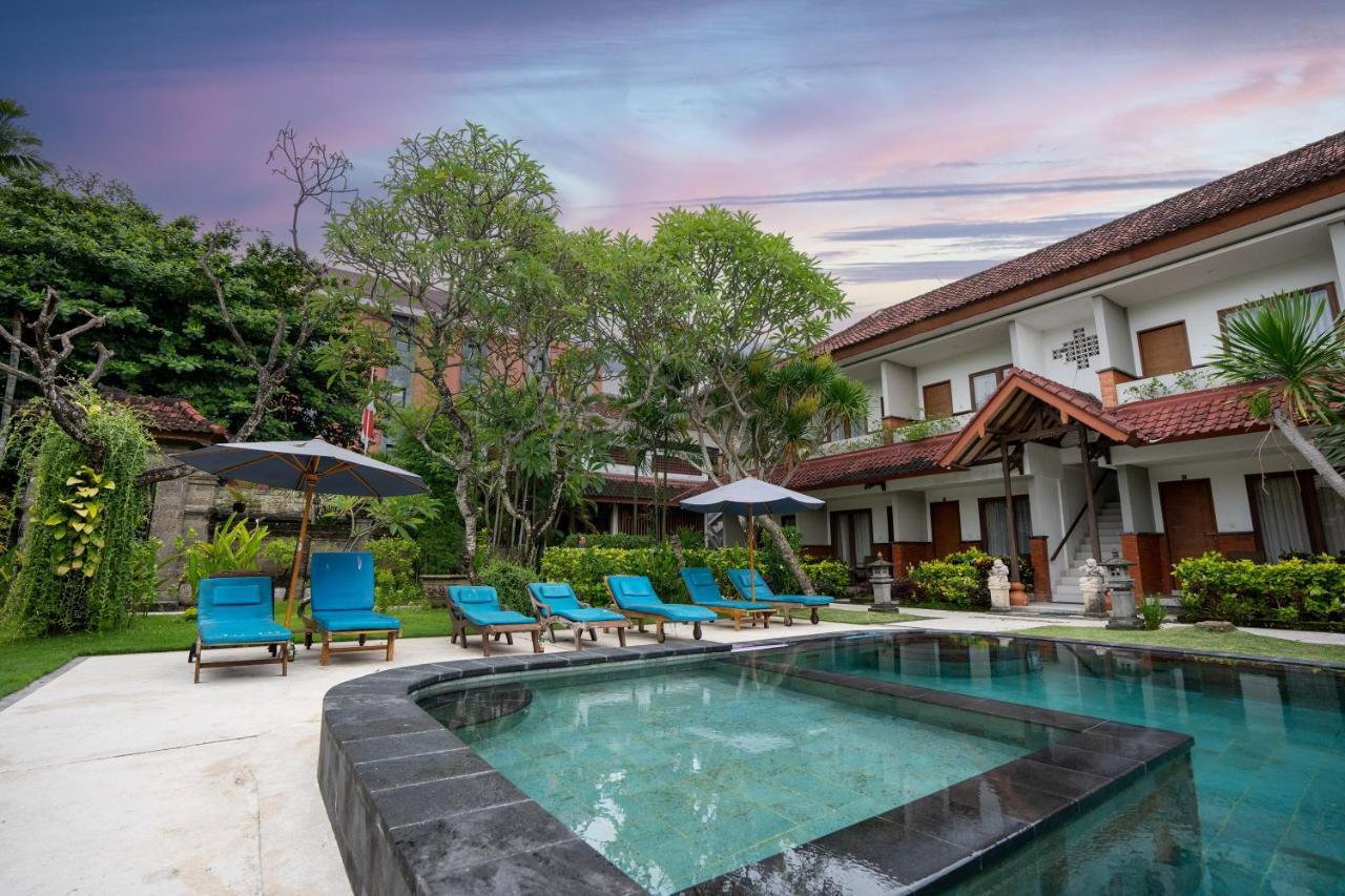 Hotel Sinar Bali Legian Esterno foto